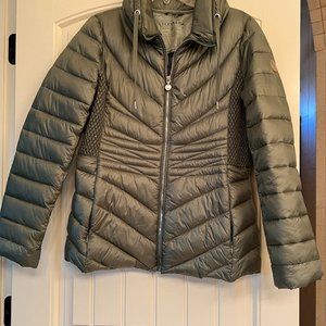 New!!!Bernardo Ladies' Hooded Packable Quilted Puffer Jacket Coat